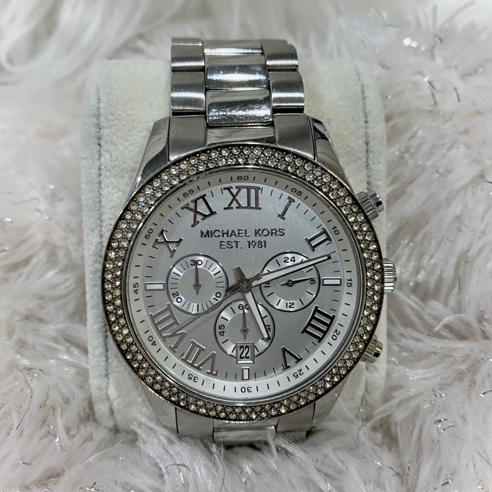 Men’s Michael Kors watch- silver